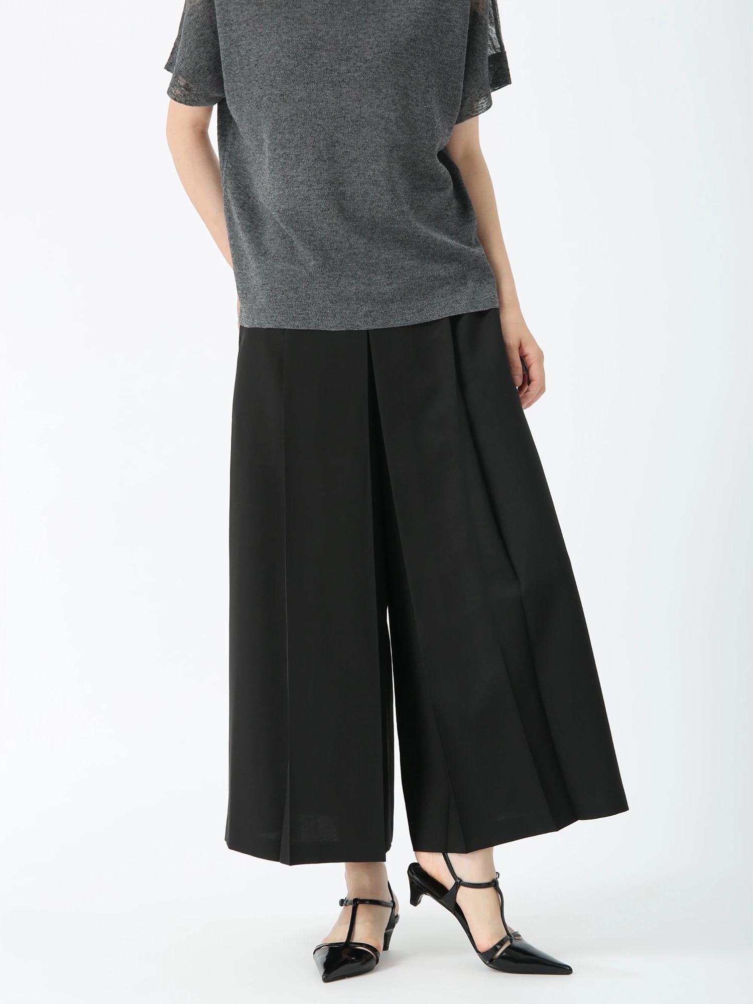 新品掲載ピノーレPINORE［KING］ワンピース9幾何学¥64.900 PINORE 55th 2024 SPRING-WEBCATALOG-ウェブカタログ/株式会社