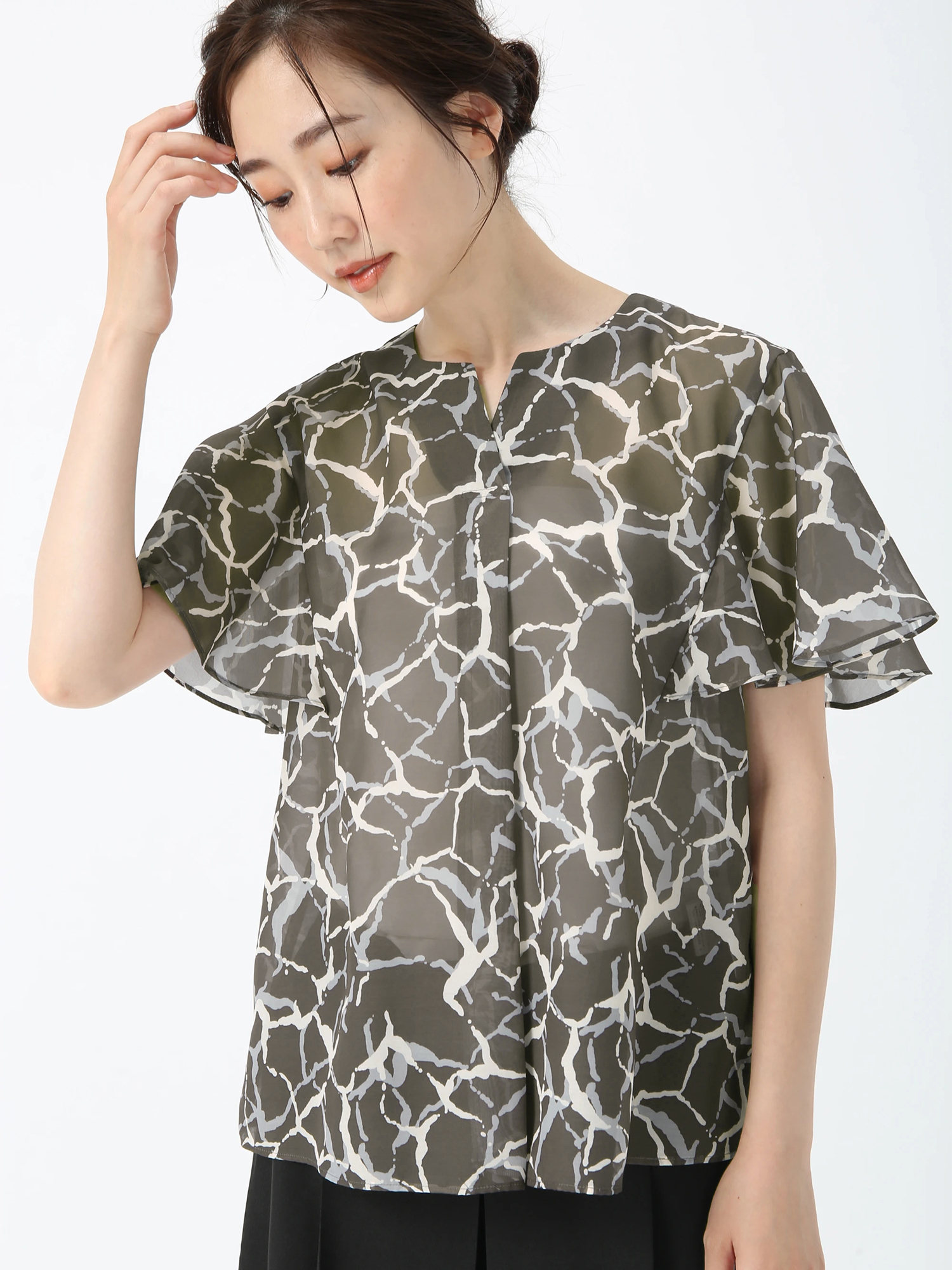 新品未使用タグ付き　PINORE お袖フリルデザイン　　ブラウス　プルオーバー 13tm072_item_518.jpg?fitin=720:720