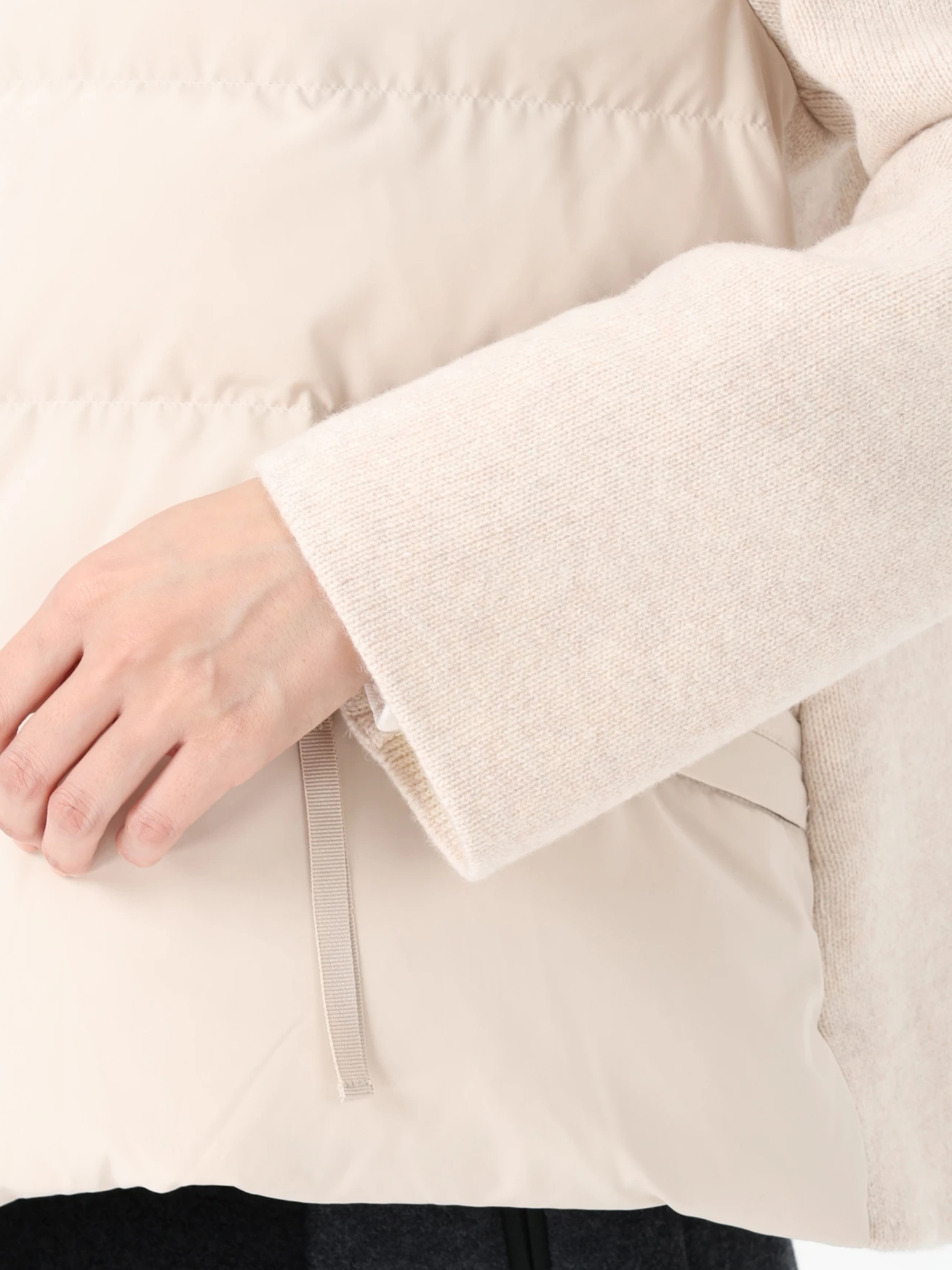 美品【ピノーレ】フード付　ダウンコート　ベージュ　38 株式会社キング　アウター h1c08.jpg