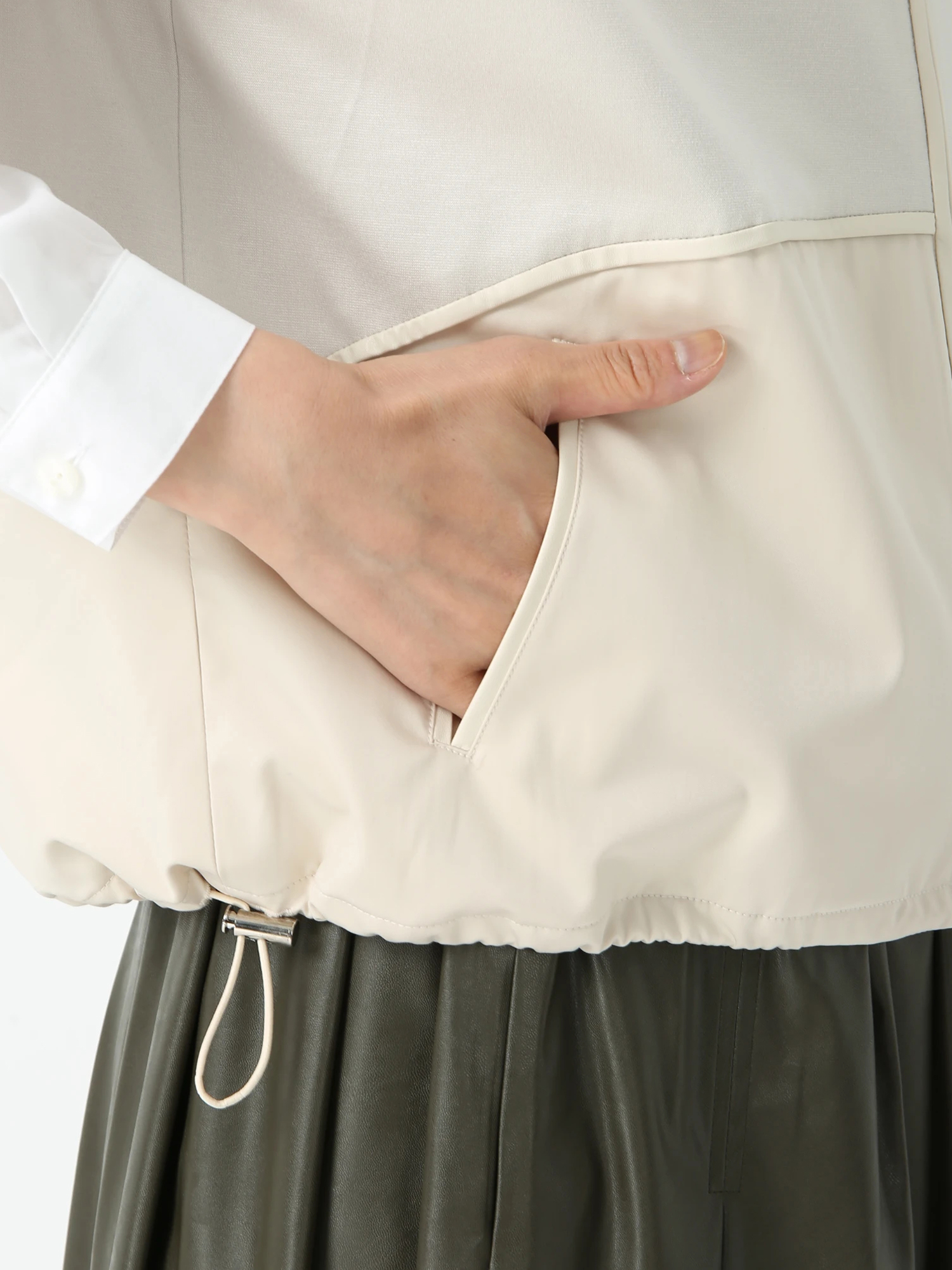 ヴィストロポンチ フーディ ジレ ベスト ｜ PINORE（ピノーレ）｜.K