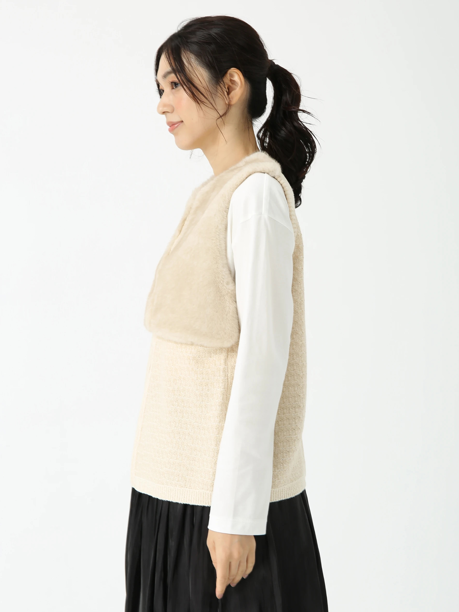 新品ピノーレPINORE レッキスファージレ　ベスト　ベージュ　40 新品ピノーレPINORE レッキスファージレ ベスト ベージュ 40 新品