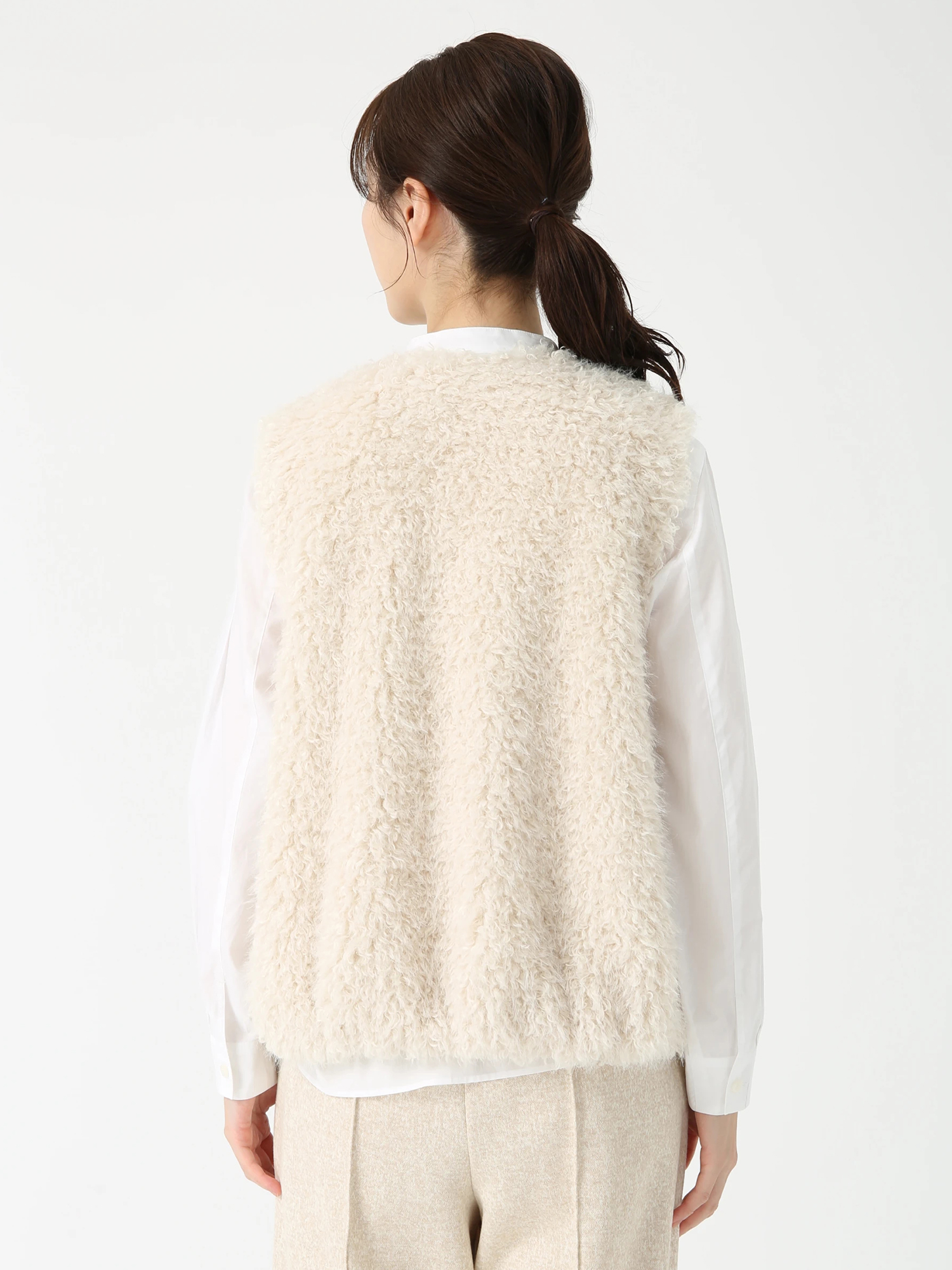 新品ピノーレPINORE レッキスファージレ　ベスト　ベージュ　40 新品ピノーレPINORE レッキスファージレ ベスト ベージュ 40