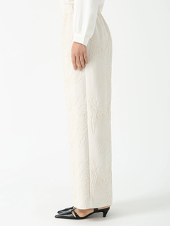 PINORE(ピノーレ) |コードエンブクロス 刺しゅう セミワイド パンツ