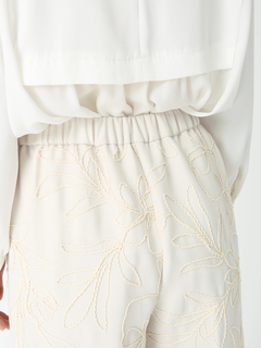 PINORE(ピノーレ) |コードエンブクロス 刺しゅう セミワイド パンツ