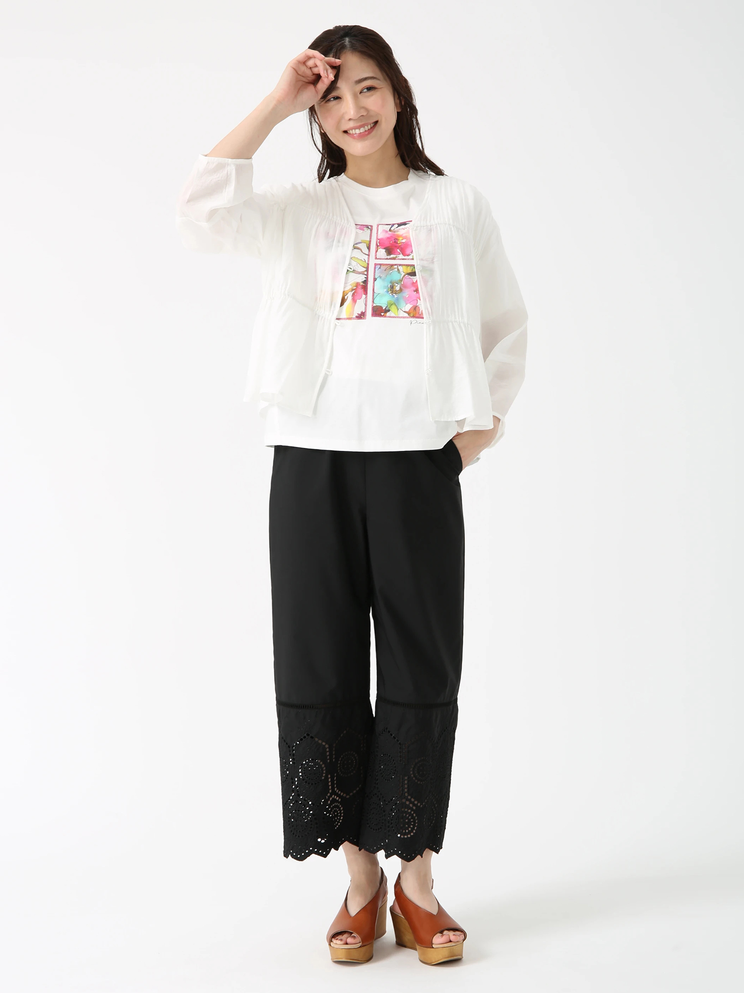 house on the hill フラワーTシャツ 新品タグ付き　90 レディース フラワーモチーフ 半袖 Tシャツ通販 [0302-63209