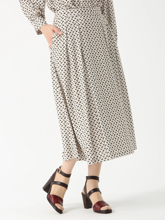 JUDY COLLECTION(ジュディコレクション) |【カタログ掲載】ステンドジオメ／ウィスパーフルールプリント スカート