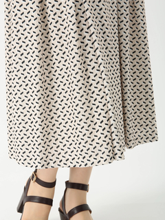 JUDY COLLECTION(ジュディコレクション) |【カタログ掲載】ステンドジオメ／ウィスパーフルールプリント スカート