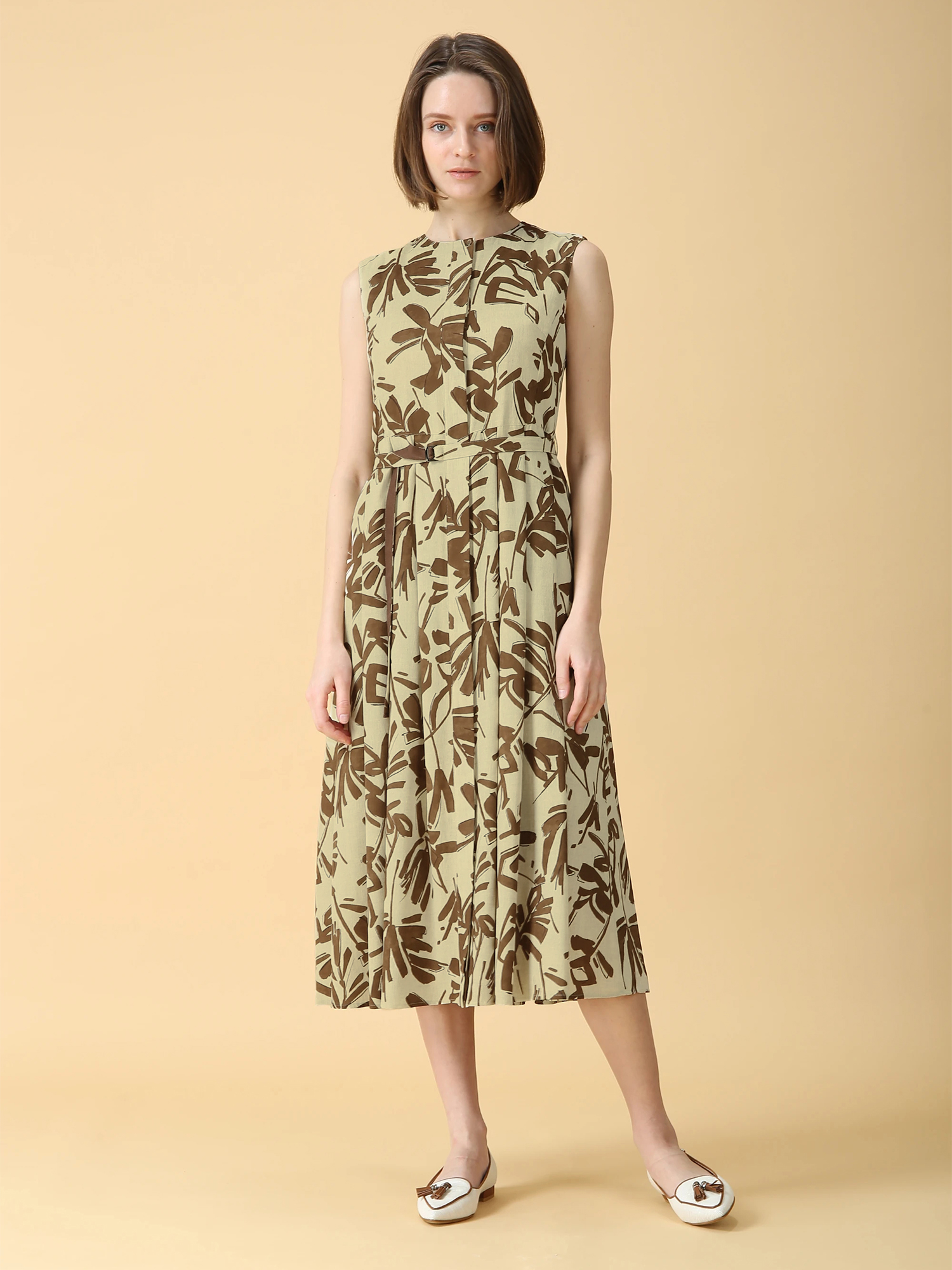 美品　MORABITO モラビトブラン　ワンピース 新品モラビトMORABITO・BLANCワンピース9アイコニックプリント