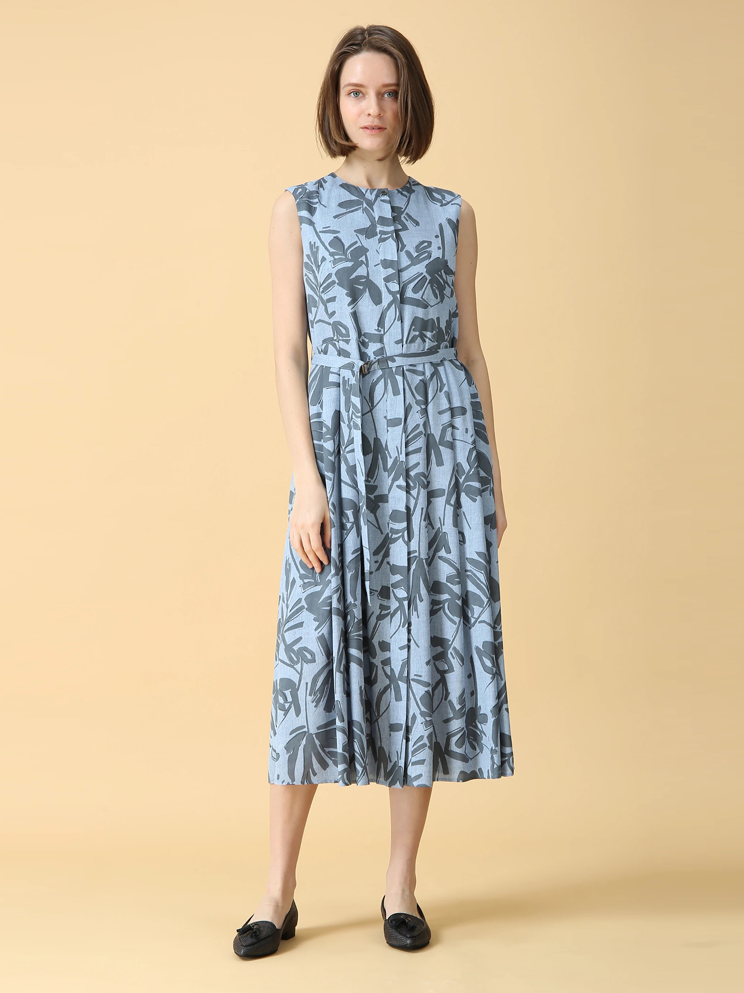 新品・86,900円☆MORABITO SPELL/プリント柄ワンピース デラ様専用】モラビト MORABITO SPELL花柄＆ロゴプリントワンピース