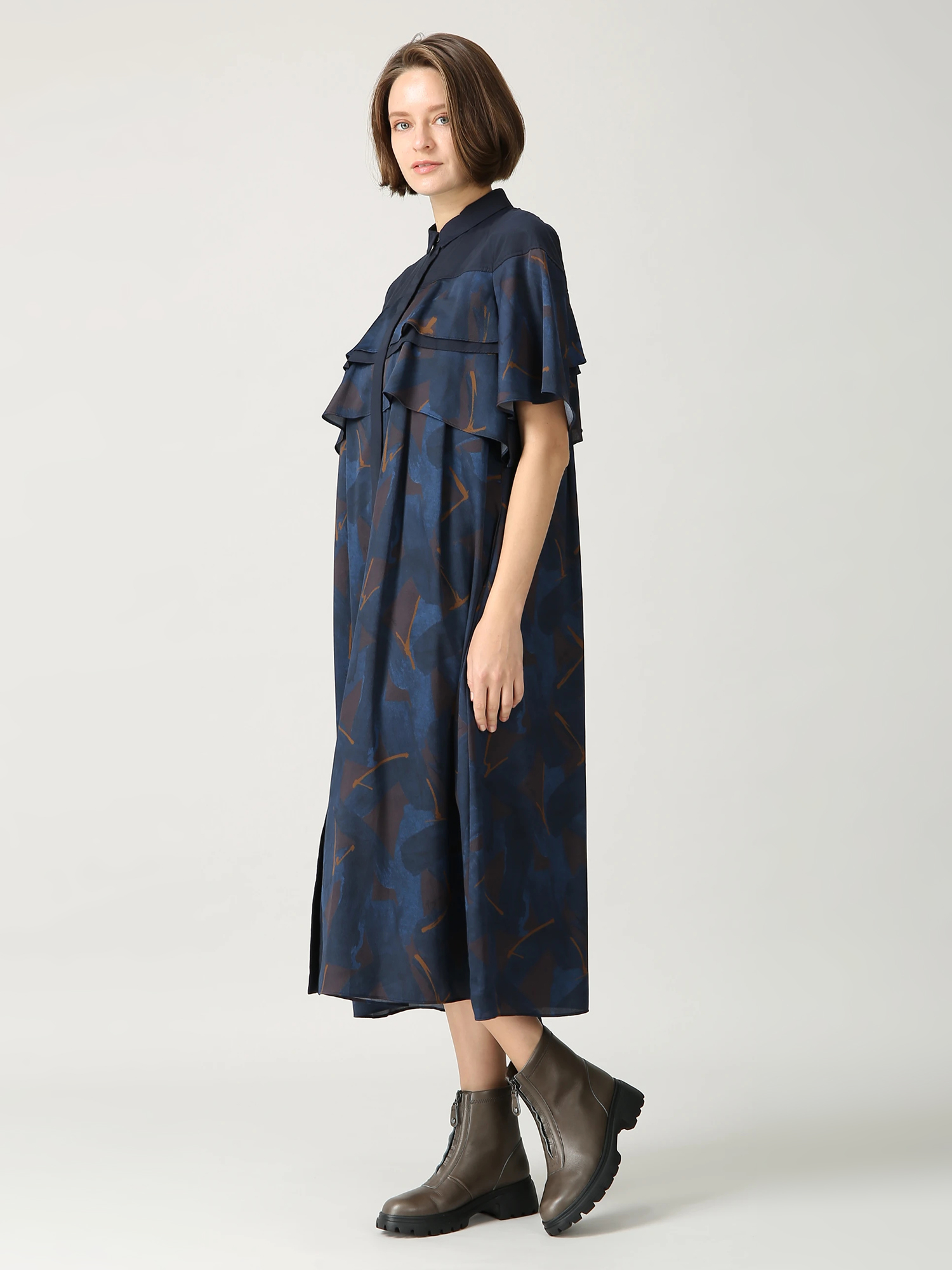 専用ですカタログ掲載モラビト MORABITOSPELLワンピース¥86.900 センヨウデスカタログケイサイモラビト MORABITOSPELLワンピース