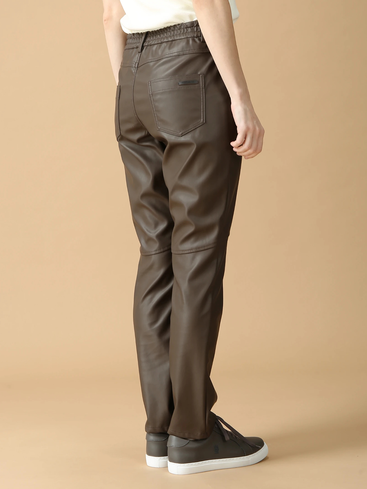 シルキーマットパンツ ｜ MORABITO BLANC（モラビトブラン）｜.K