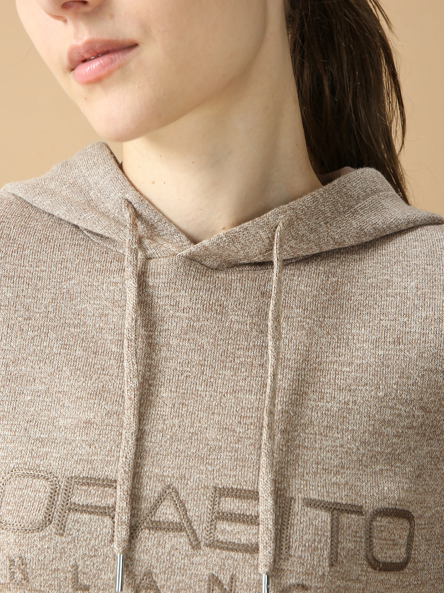 MORABITO BLANC 24AW ロゴニットパーカー ラメ ベージュ アクリモッサ ロゴ セーター ニット フーディ パーカー ｜ MORABITO