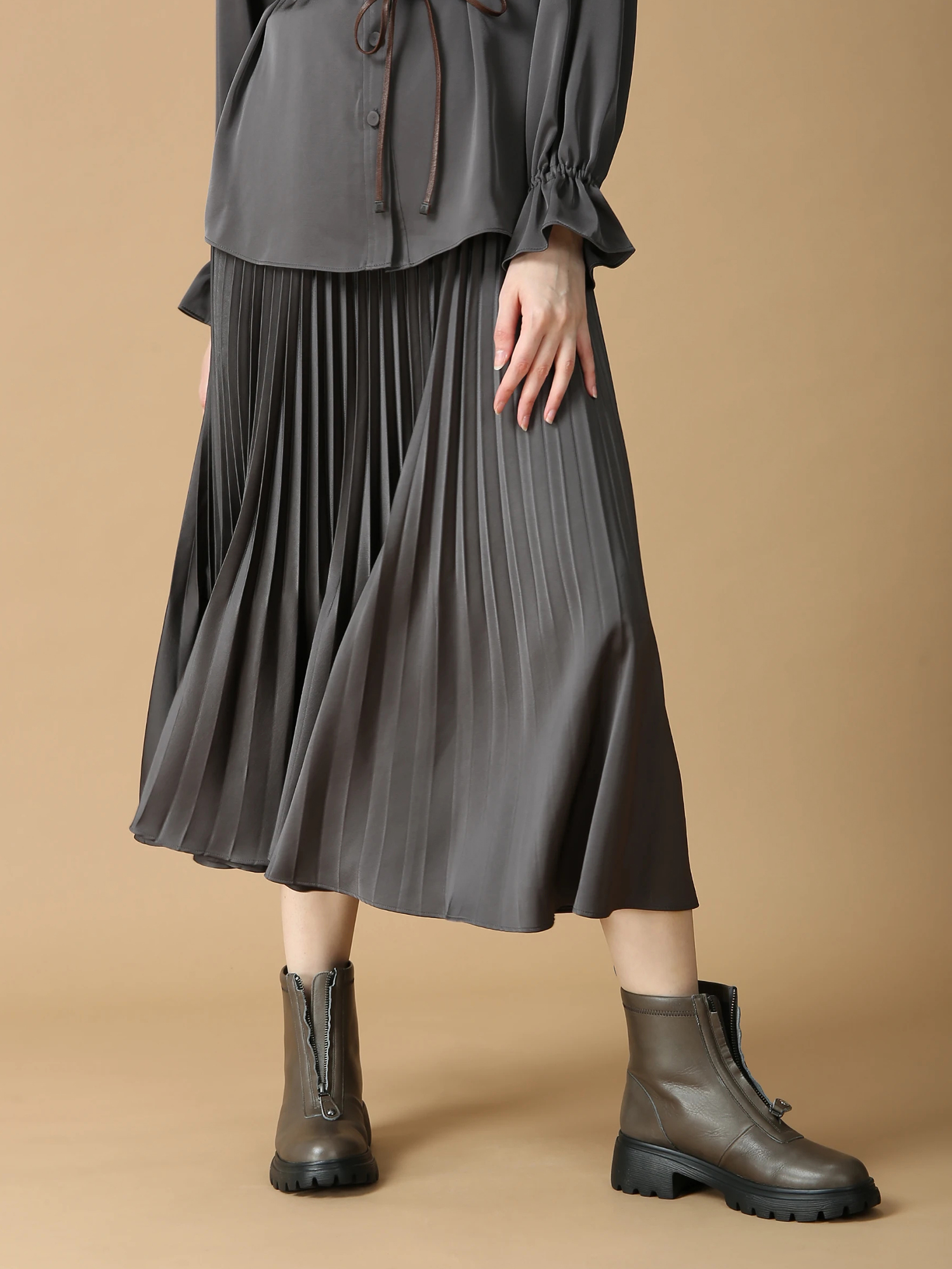 プルントサテン スカート ｜ MORABITO BLANC（モラビトブラン