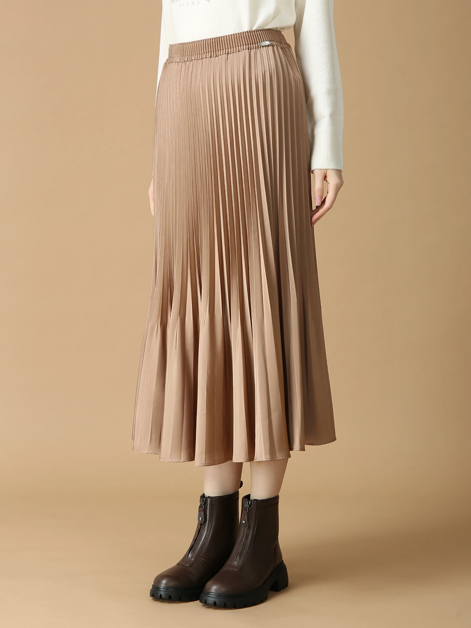 モラビト　プルミエ　スカート38サイズ 超美品 モラビト プルミエ MORABITO PREMIER 現行タグ レーヨン