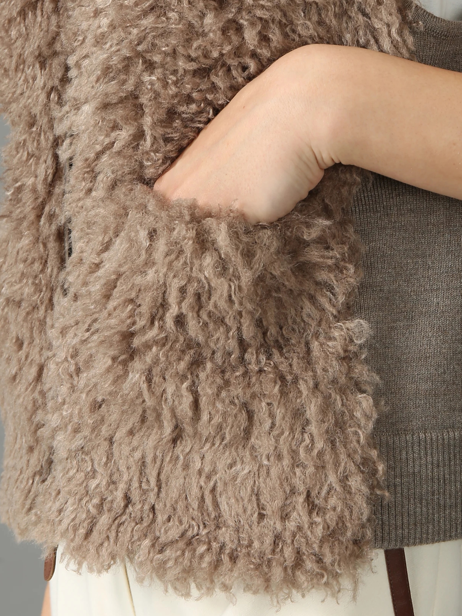 エクラ掲載】 ダブルニードルファー ベスト ジレ ｜ MORABITO