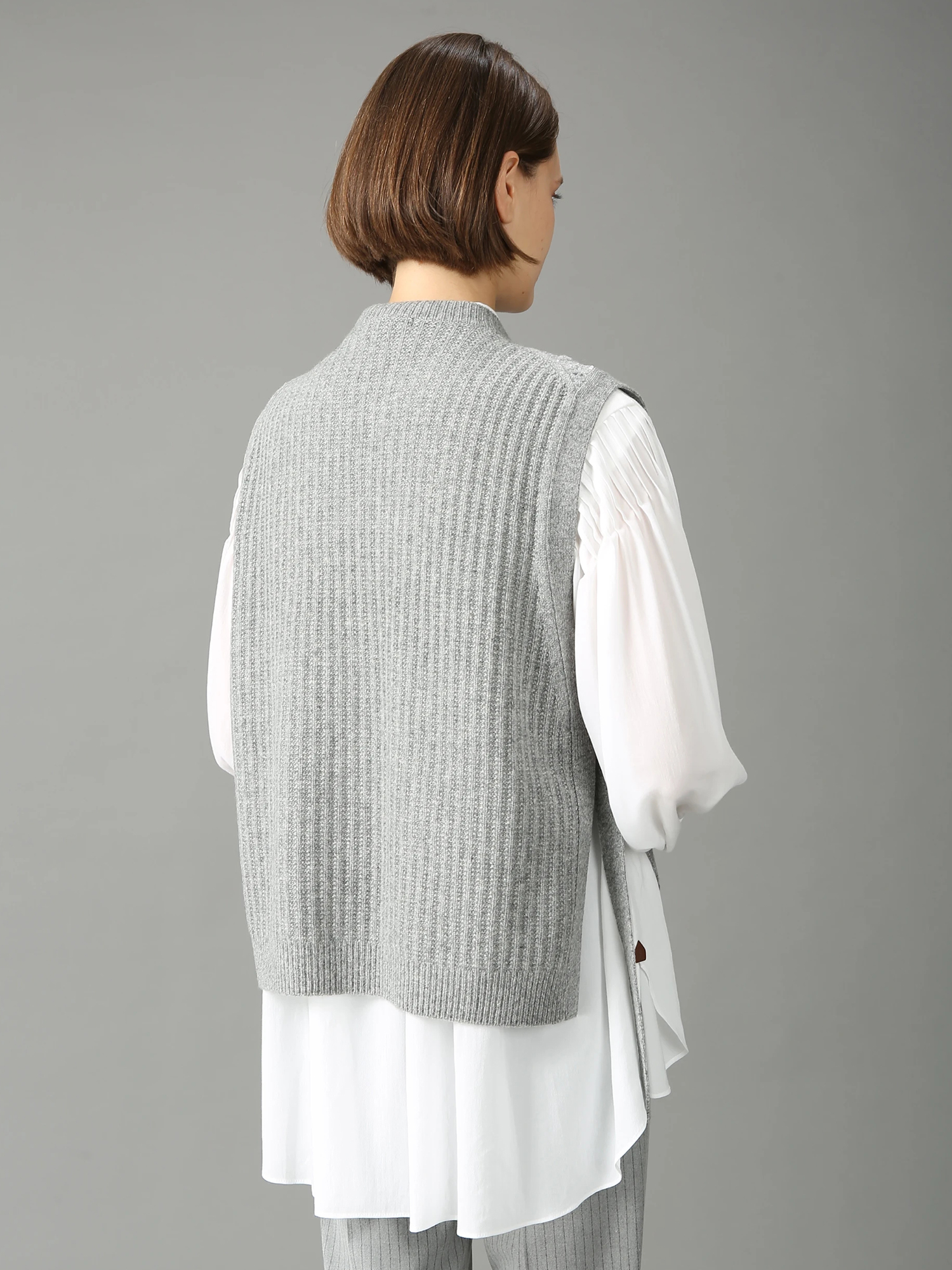 専用です❣️新品モラビト MORABITO・BLANCニットジレ9~11・ 専用です❣️新品モラビト MORABITO・BLANCニットジレ9~11