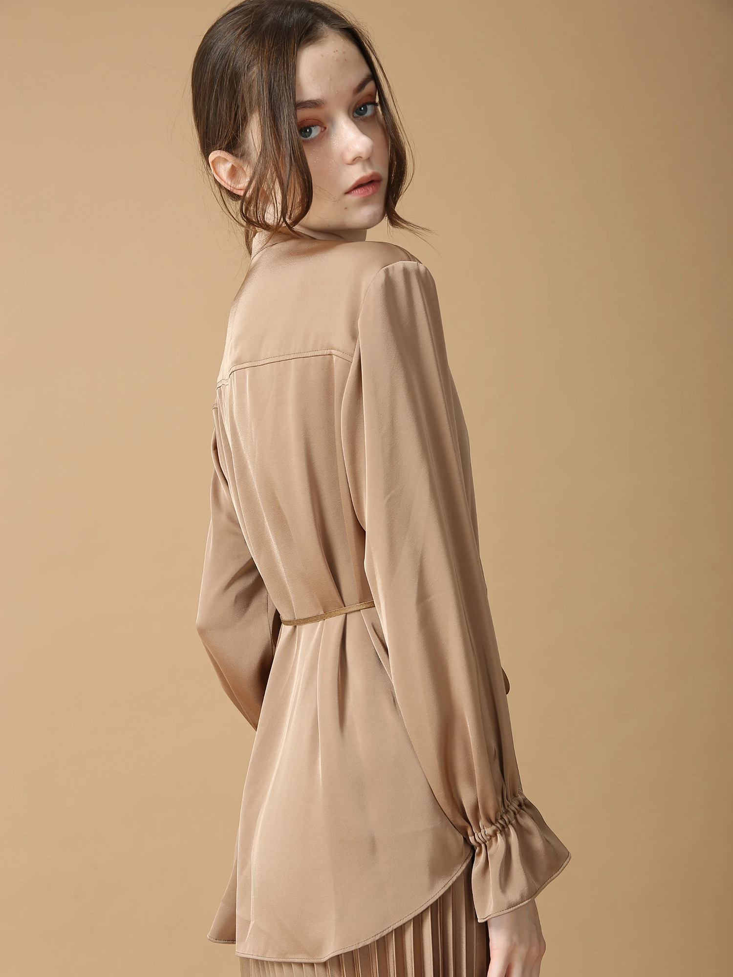 プルントサテン ブラウス シャツ ｜ MORABITO BLANC（モラビト