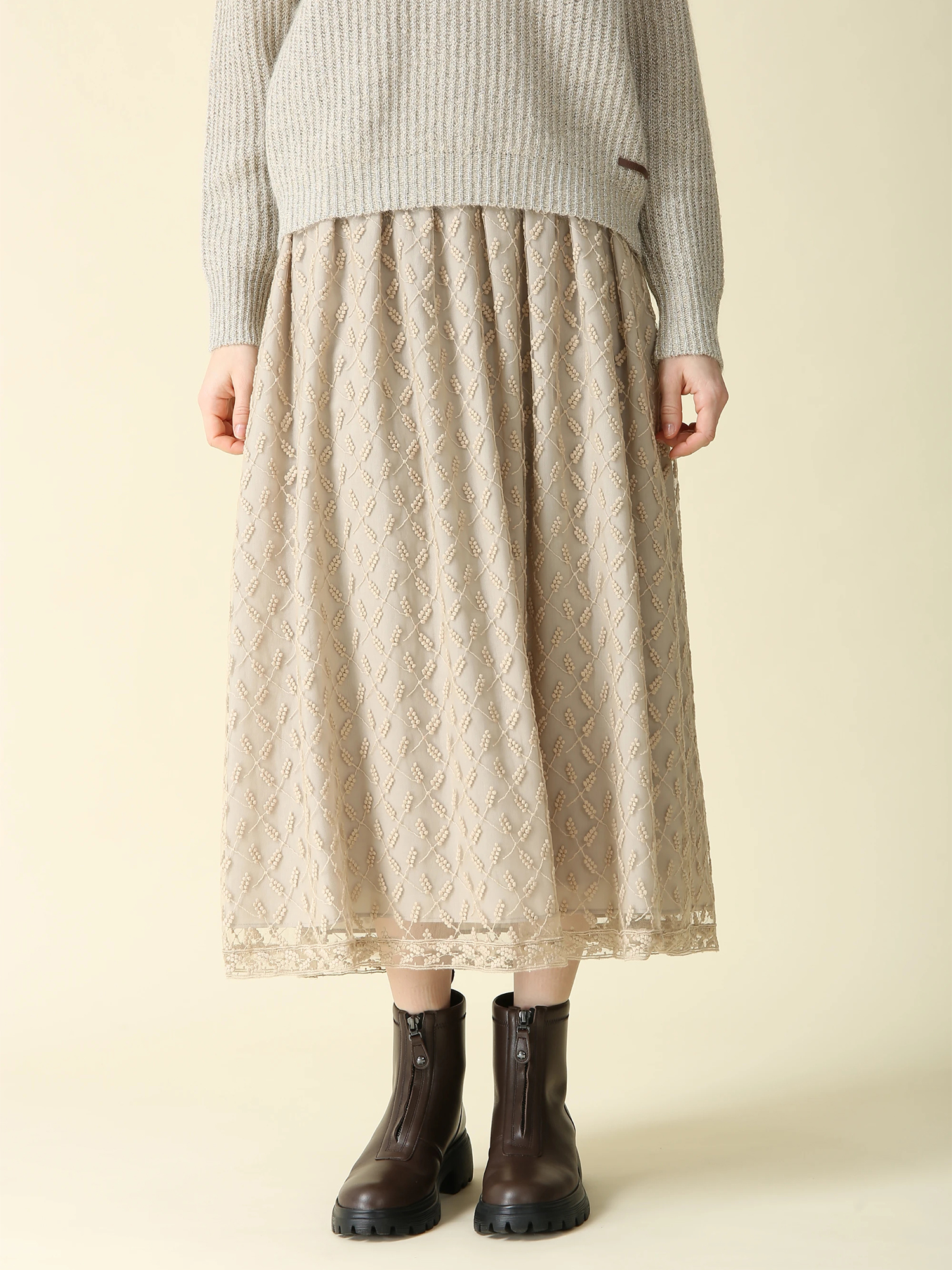 モチーフエンブロイダリースカート ｜ MORABITO BLANC（モラビトブラン