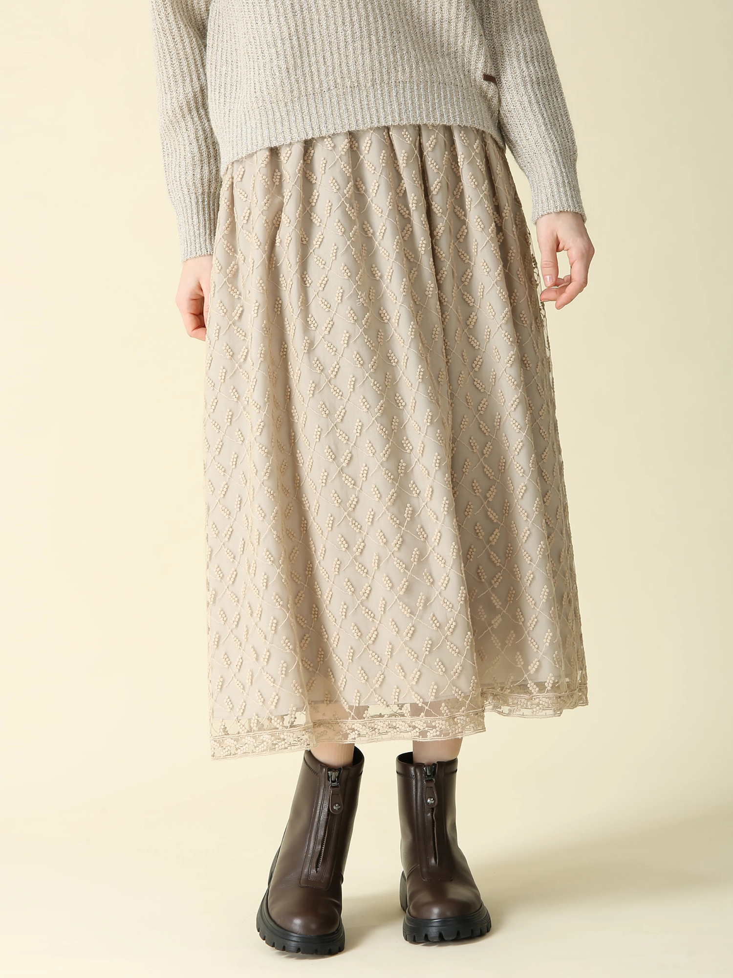 モチーフエンブロイダリースカート ｜ MORABITO BLANC（モラビトブラン