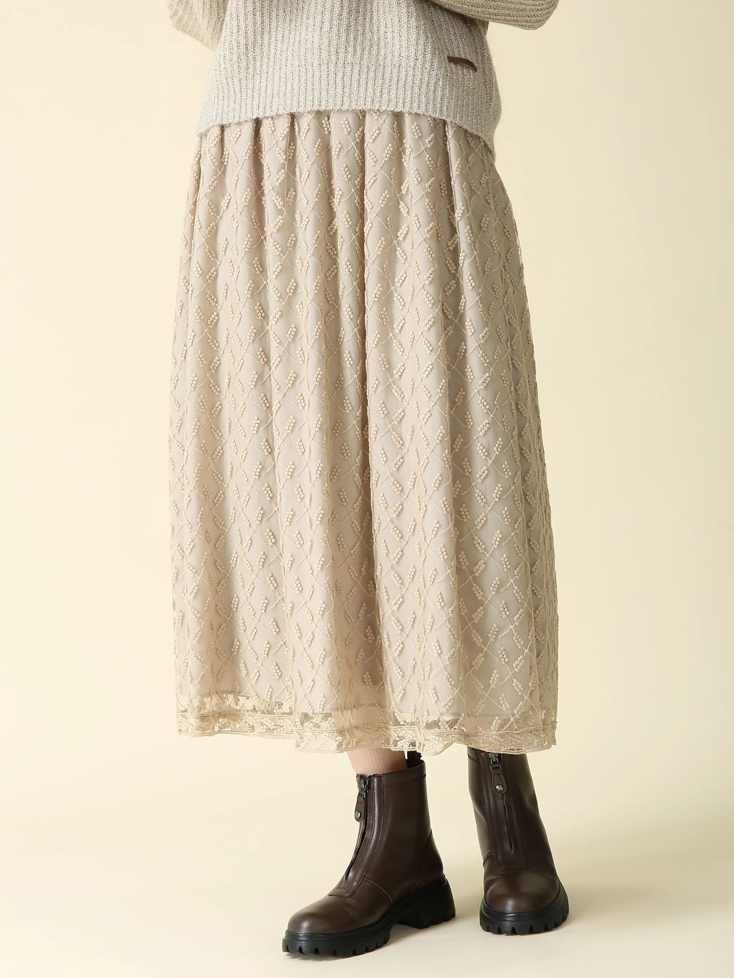 モチーフエンブロイダリースカート ｜ MORABITO BLANC（モラビトブラン