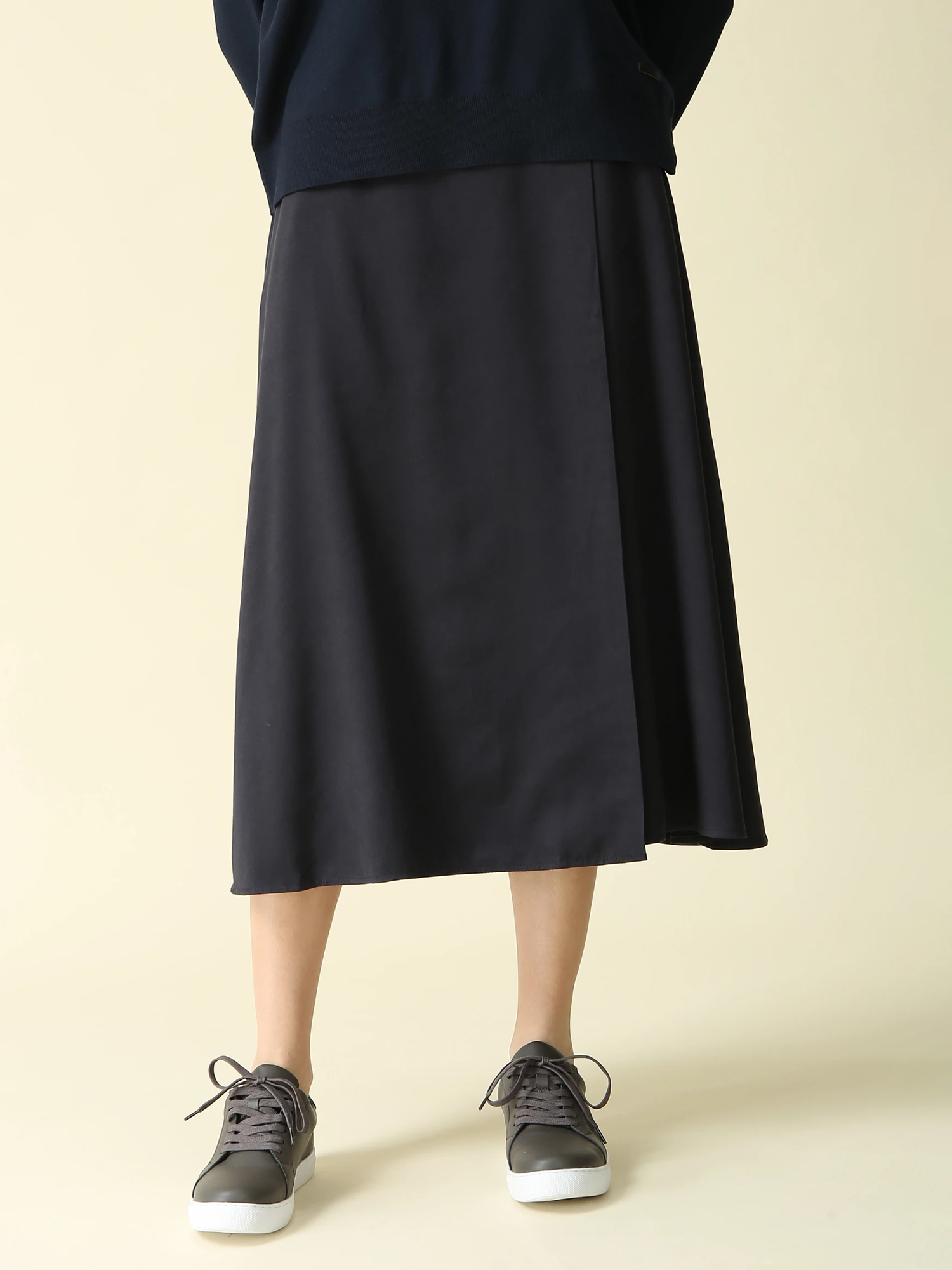 ビジューフェイクスウェード スカート ｜ MORABITO BLANC（モラビト