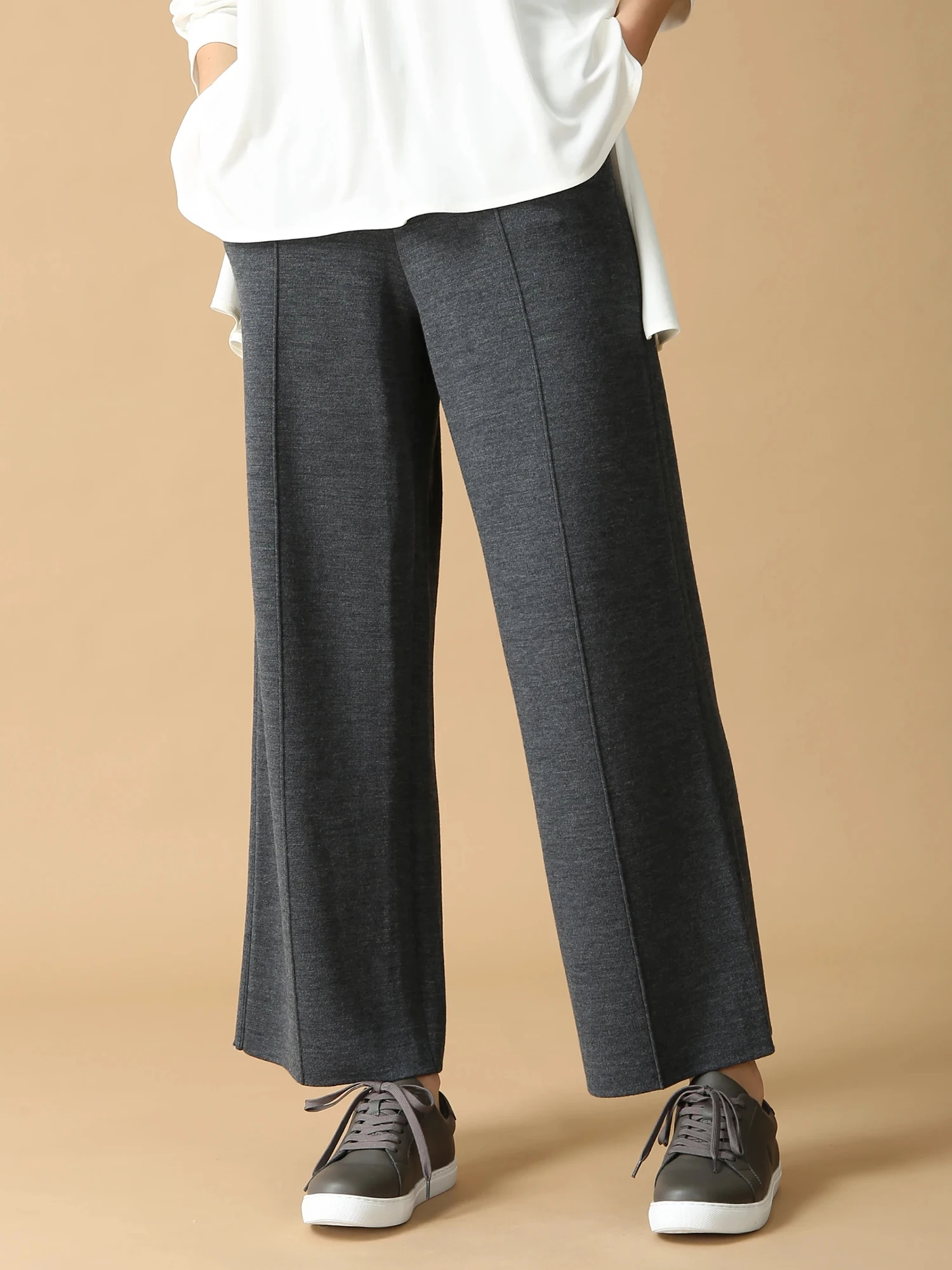 本日限定✨専用。モラビトブラン✨素敵なデザインシャツ✨ 本日限定✨専用。モラビトブラン✨素敵なデザインシャツ✨