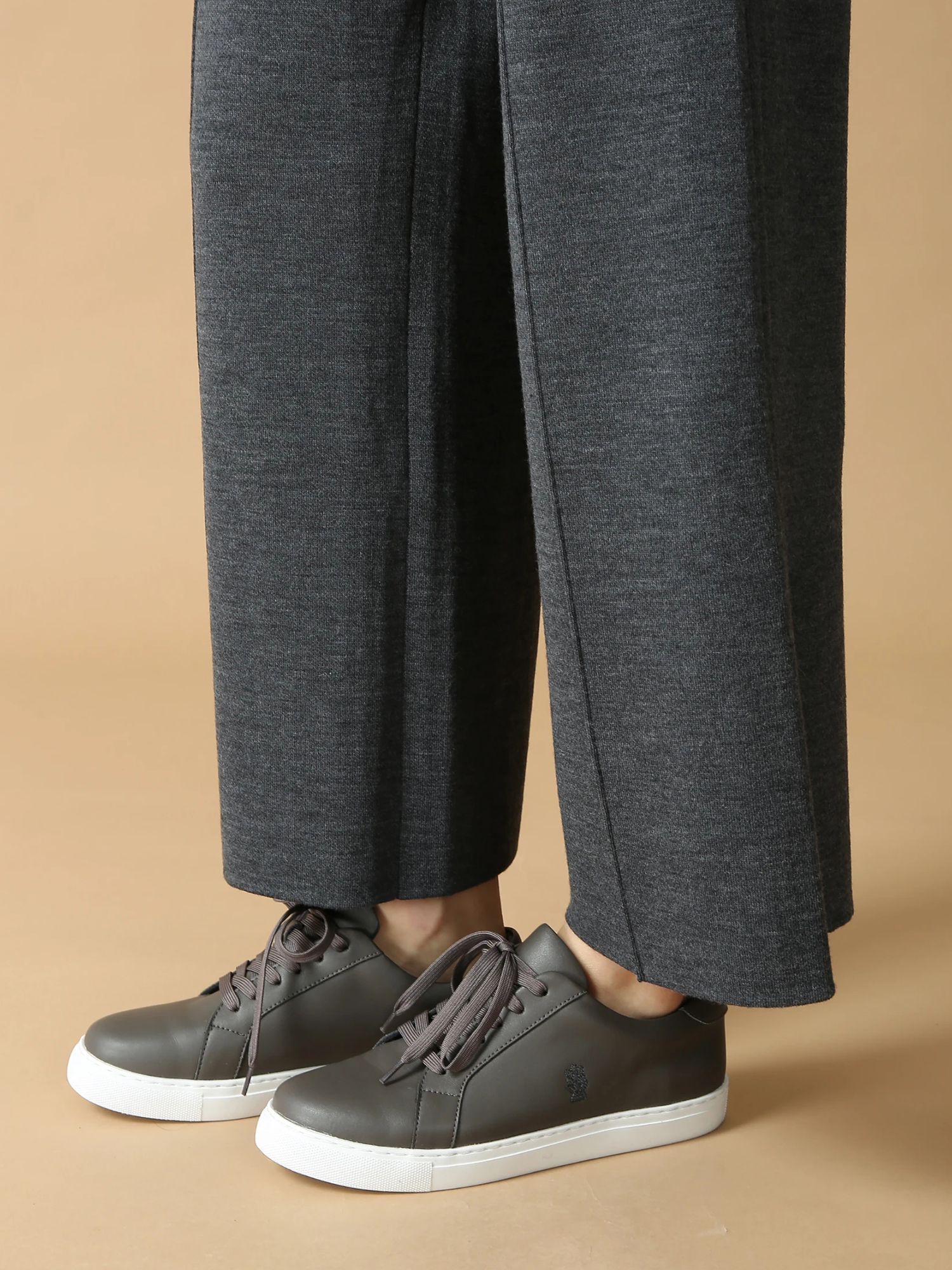 ヴィクトリア エクストラファインメリノ ウール パンツ ｜ MORABITO