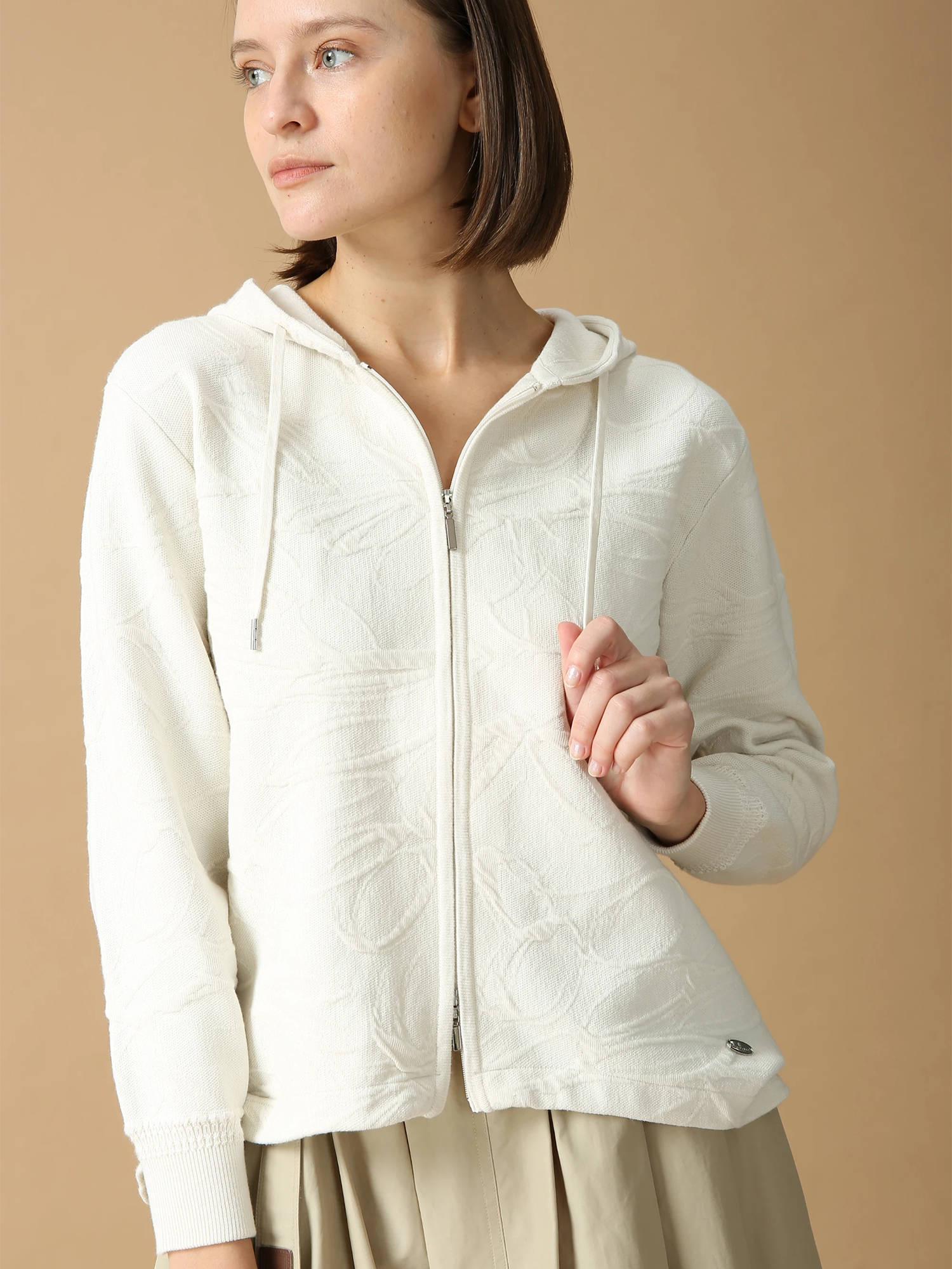 モチーフJQニットフーディー ｜ MORABITO BLANC（モラビトブラン