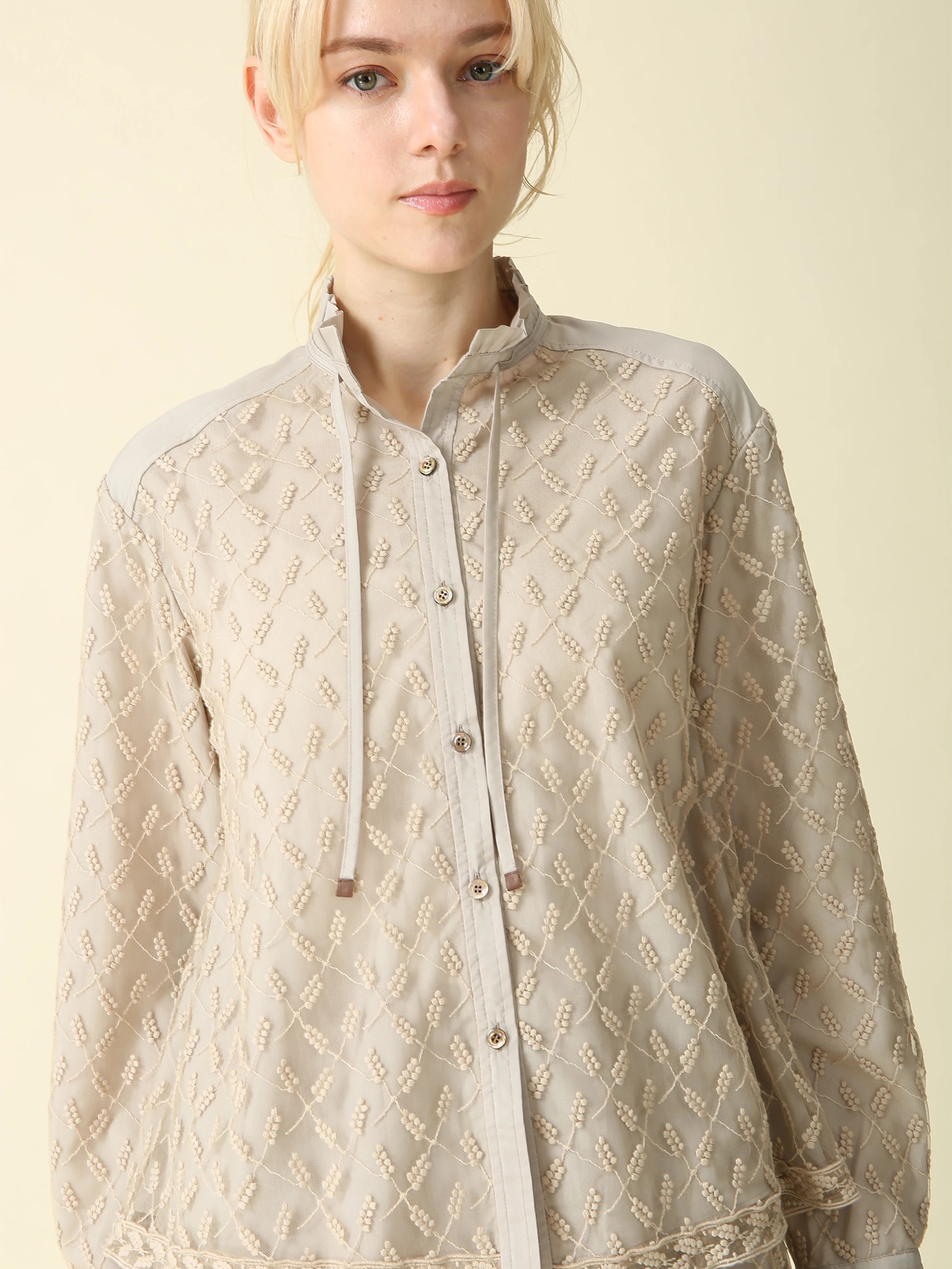 モチーフエンブロイダリーブラウス ｜ MORABITO BLANC（モラビトブラン