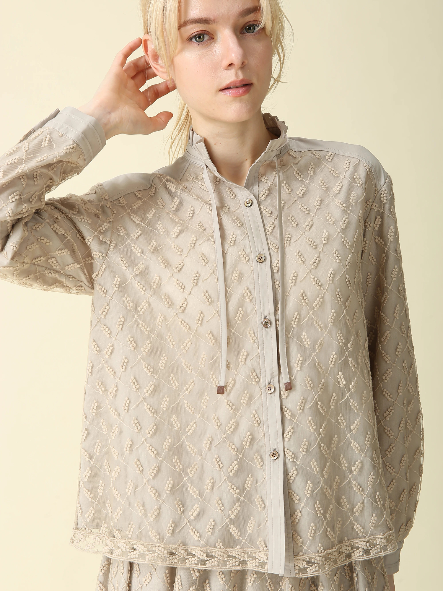 モチーフエンブロイダリーブラウス ｜ MORABITO BLANC（モラビトブラン