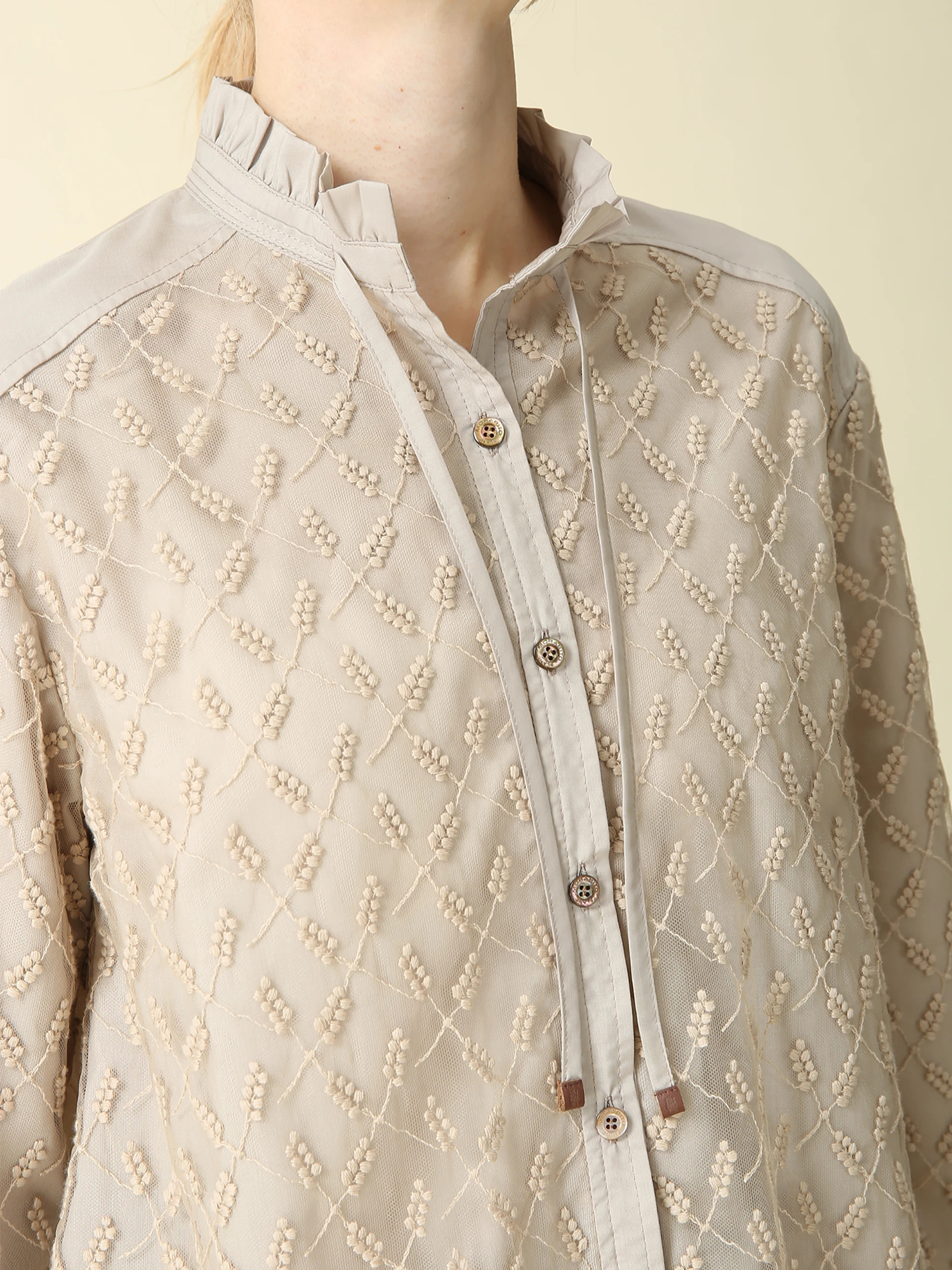 モチーフエンブロイダリーブラウス ｜ MORABITO BLANC（モラビトブラン