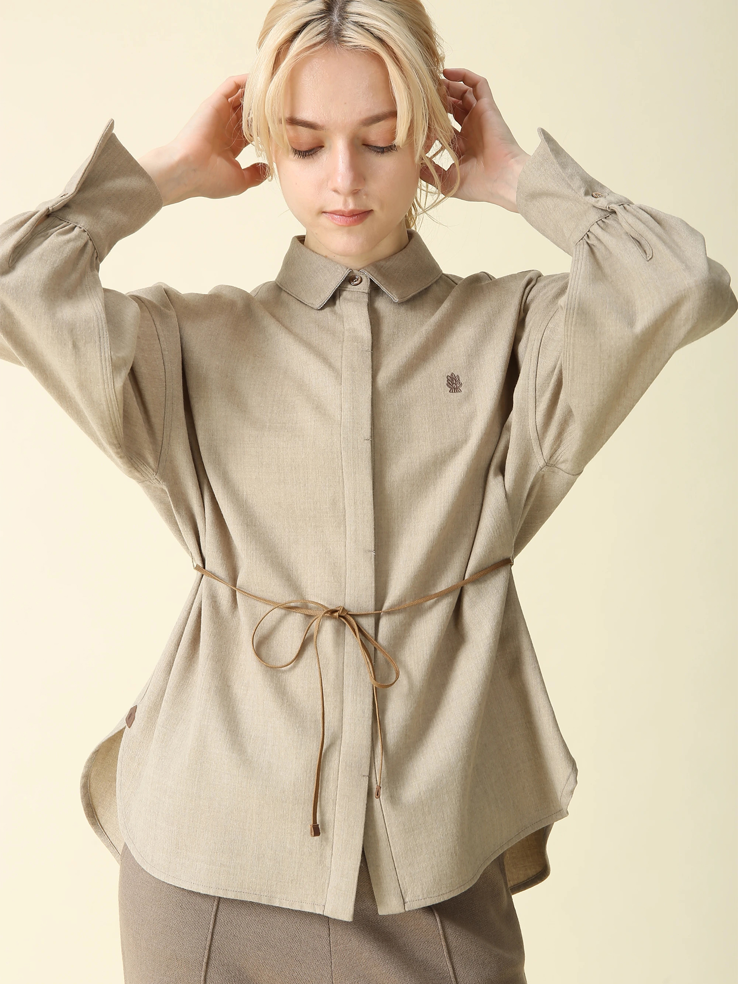 専用品　新品　モラビトブラン　カタログ掲載品　ブラウスコート　サイズ40 アンリセミフラノブラウス ｜ MORABITO BLANC（モラビトブラン）｜.K