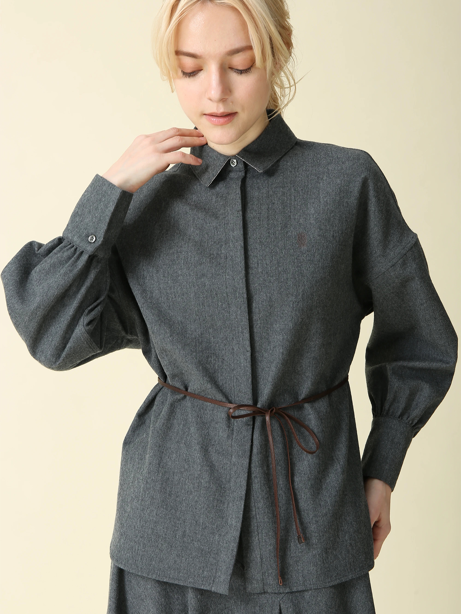 専用品　新品　モラビトブラン　カタログ掲載品　ブラウスコート　サイズ40 アンリセミフラノブラウス ｜ MORABITO BLANC（モラビトブラン）｜.K