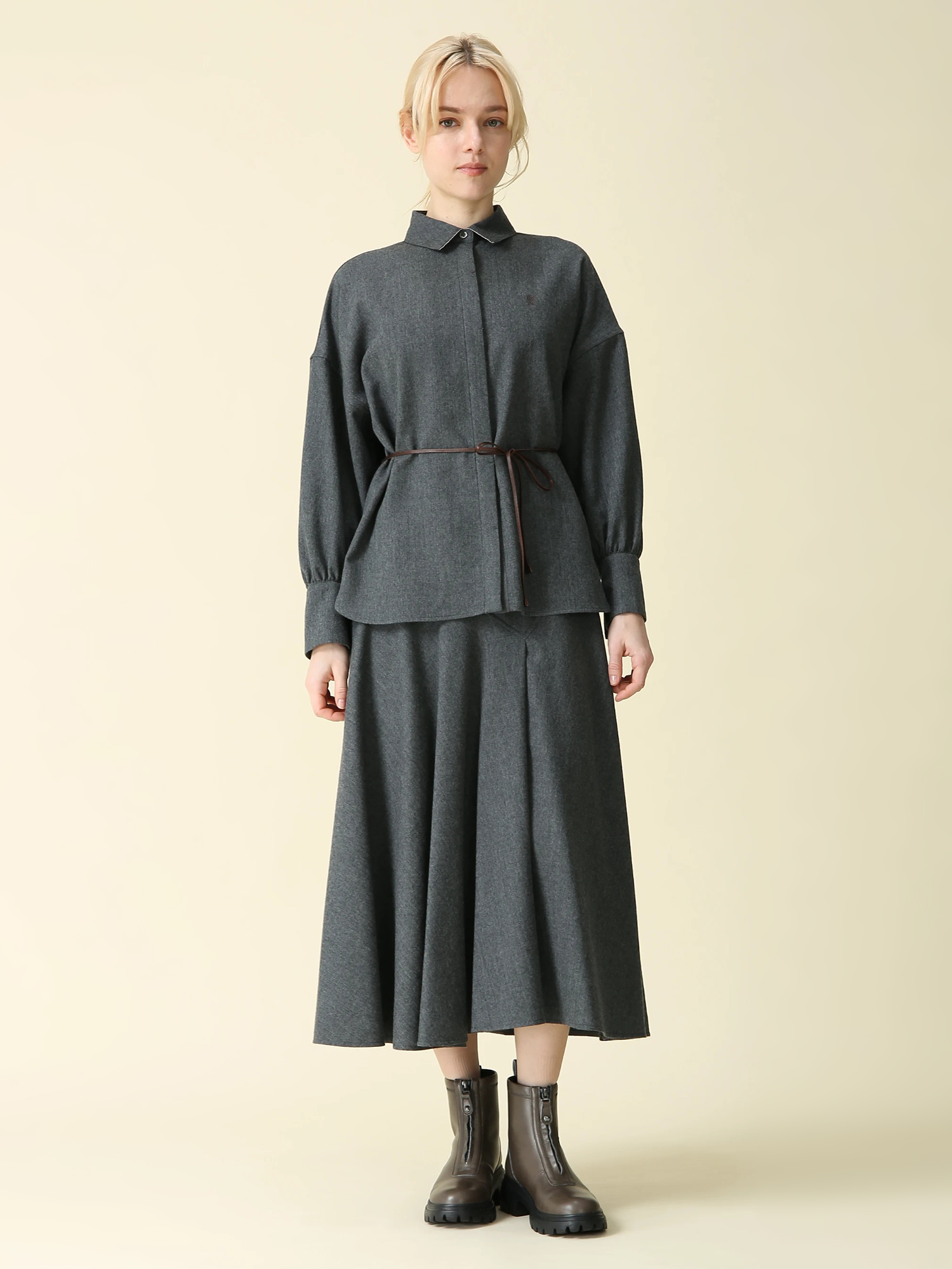 専用品　新品　モラビトブラン　カタログ掲載品　ブラウスコート　サイズ40 アンリセミフラノブラウス ｜ MORABITO BLANC（モラビトブラン）｜.K