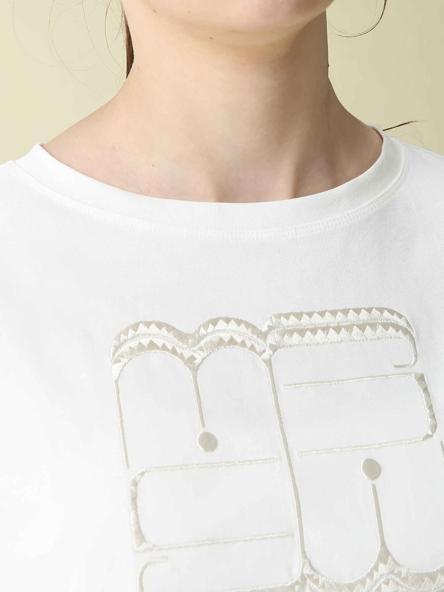 予約】ロゴモチーフ刺繍 ファンクショナル カットソー Tシャツ