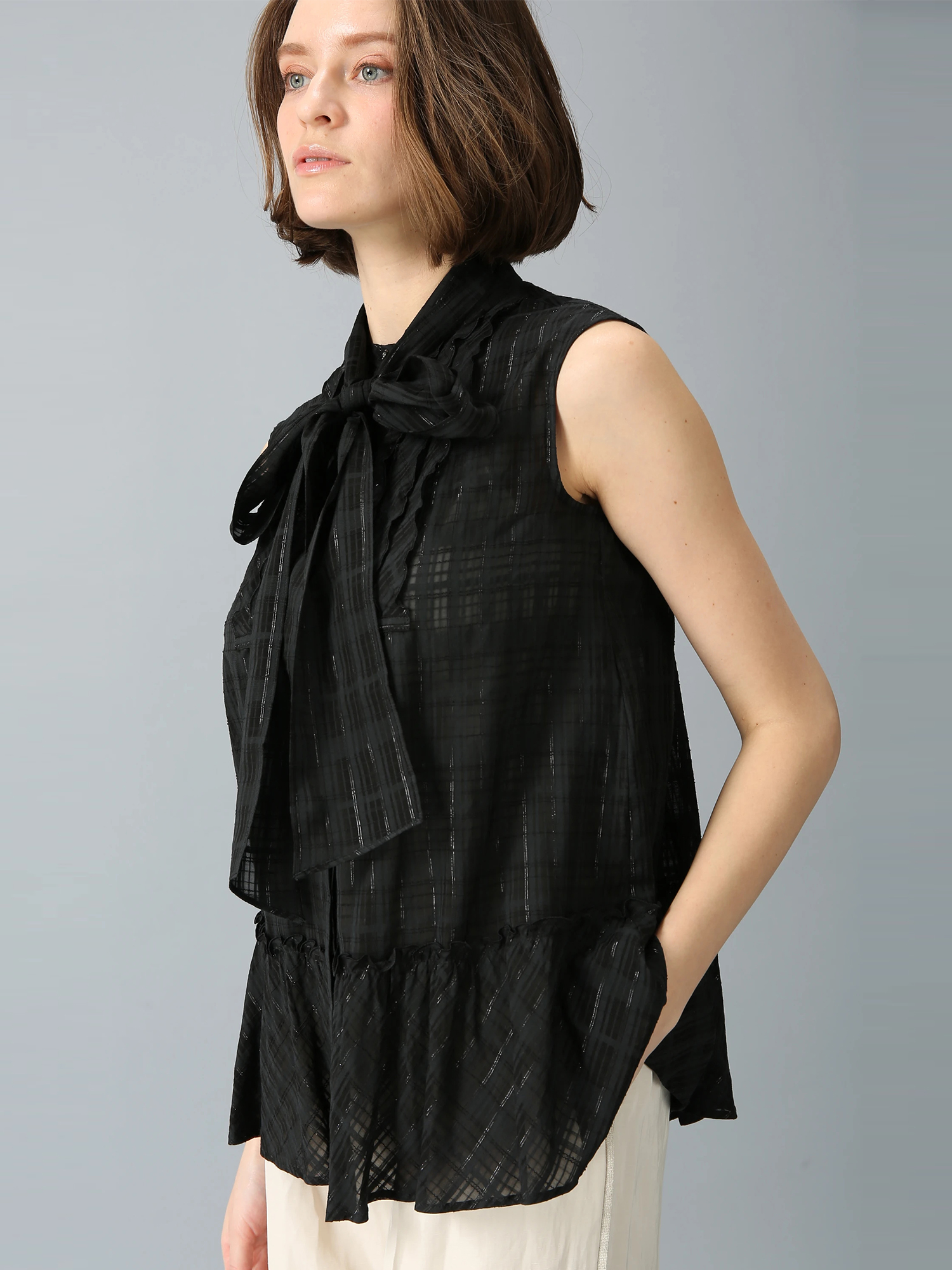 MARK & LONA コード ブラックノースリーブシャツ SALE 7/31(木)で終了】 シアー チェック ブラウス ノースリーブ