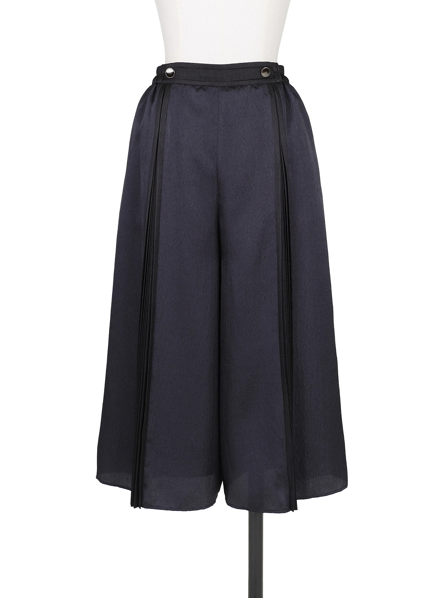 セシェクレープサテン パンツ ｜ MORABITO SPELL（モラビトスペル