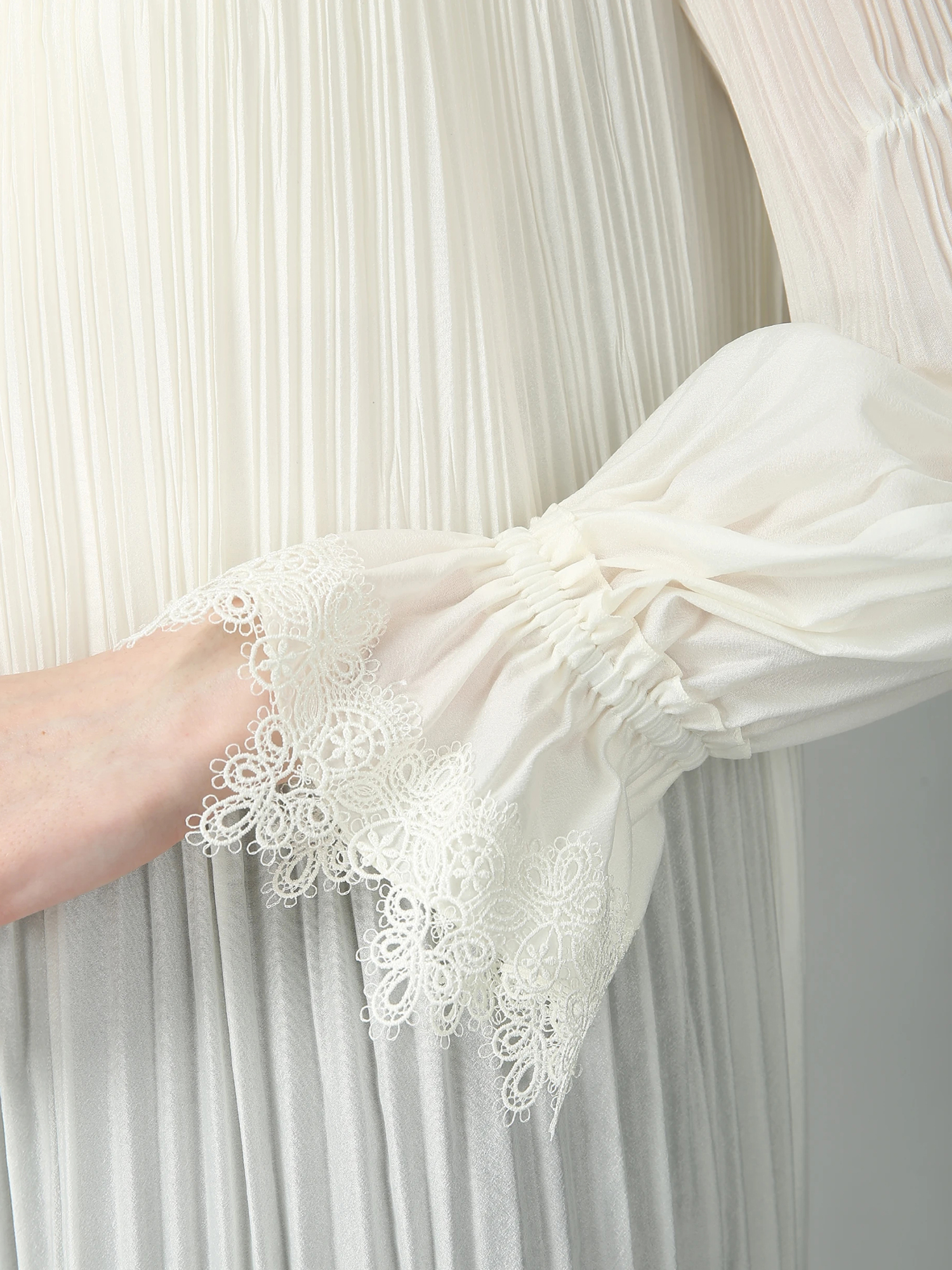 MORABITO BLANC モラビト ブラウス レース フリル ホワイト 38 MORABITO モラビト シースルー レースブラウス ホワイト 38 日本製