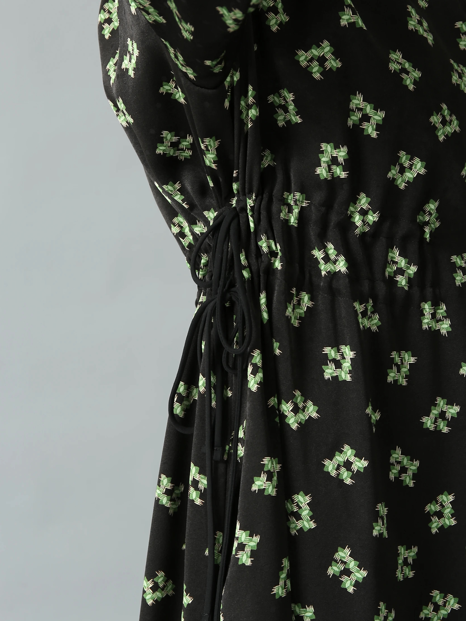 ジオメプリントワンピース ｜ MORABITO SPELL（モラビトスペル）｜.K