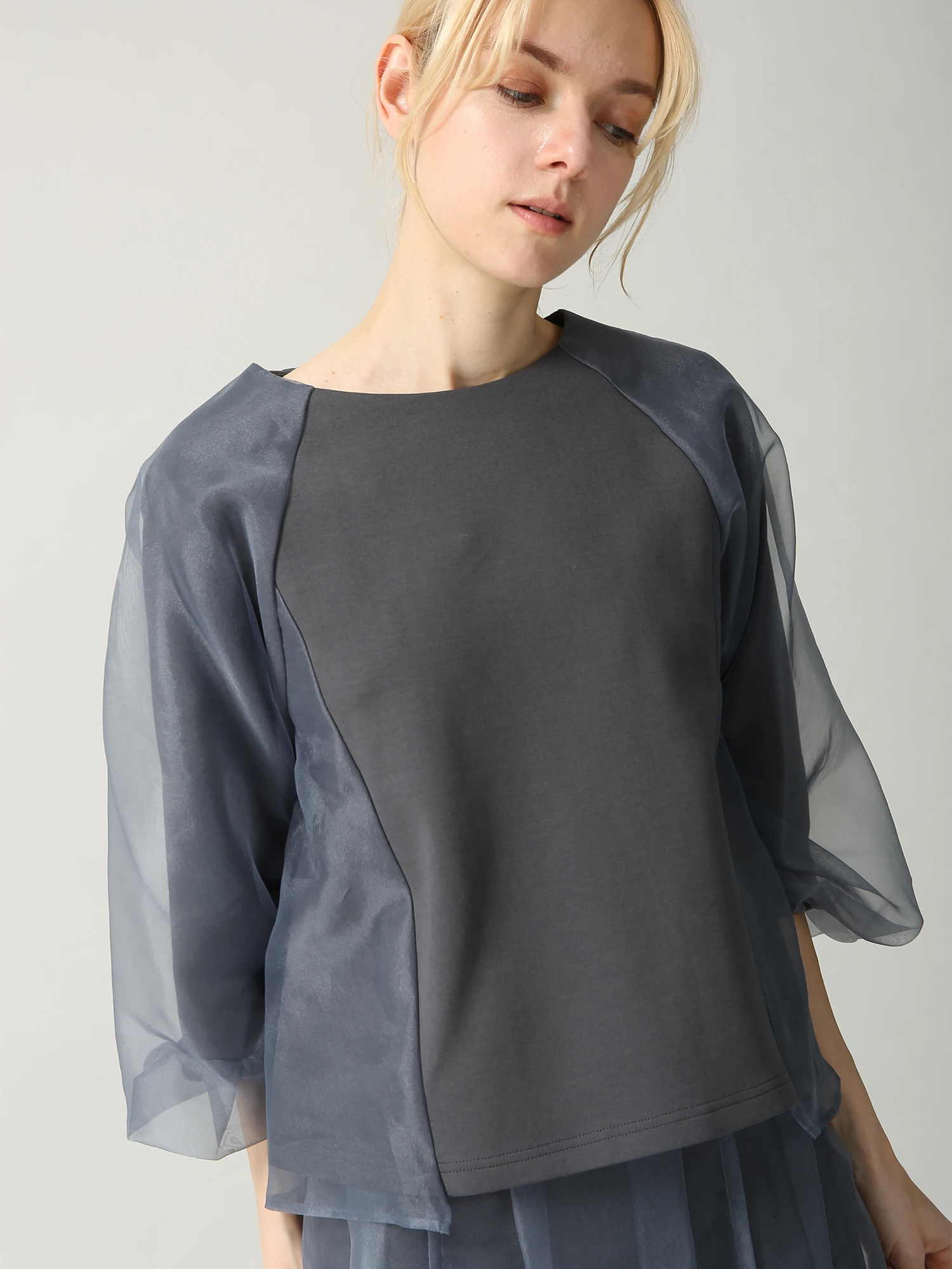 モラビトスペル　黒色長袖ブラウス　タグ付新品未使用　【カタログ掲載品】 2025年最新】MORABITO シャツ・ブラウスの人気アイテム - メルカリ