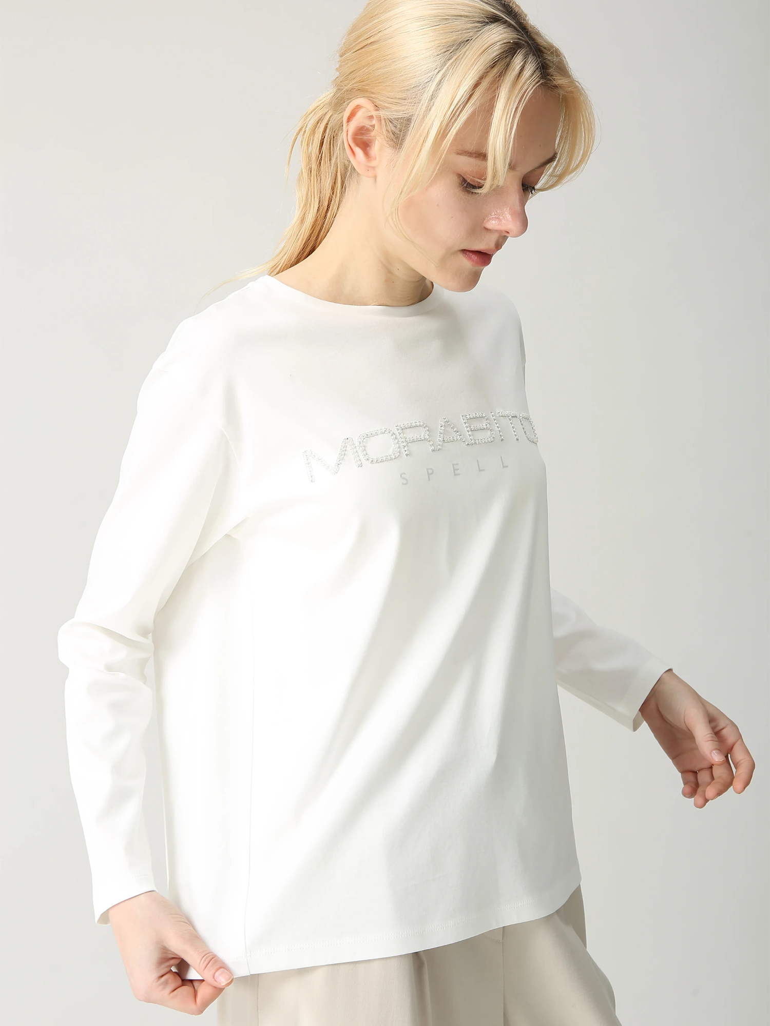 コットンスムースプルオーバー（モラビトロゴ刺繡） ｜ MORABITO SPELL